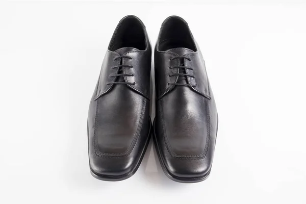 Мужчина Черная Кожа Элегантная Обувь Белом Фоне Изолированный Продукт Удобная — стоковое фото
