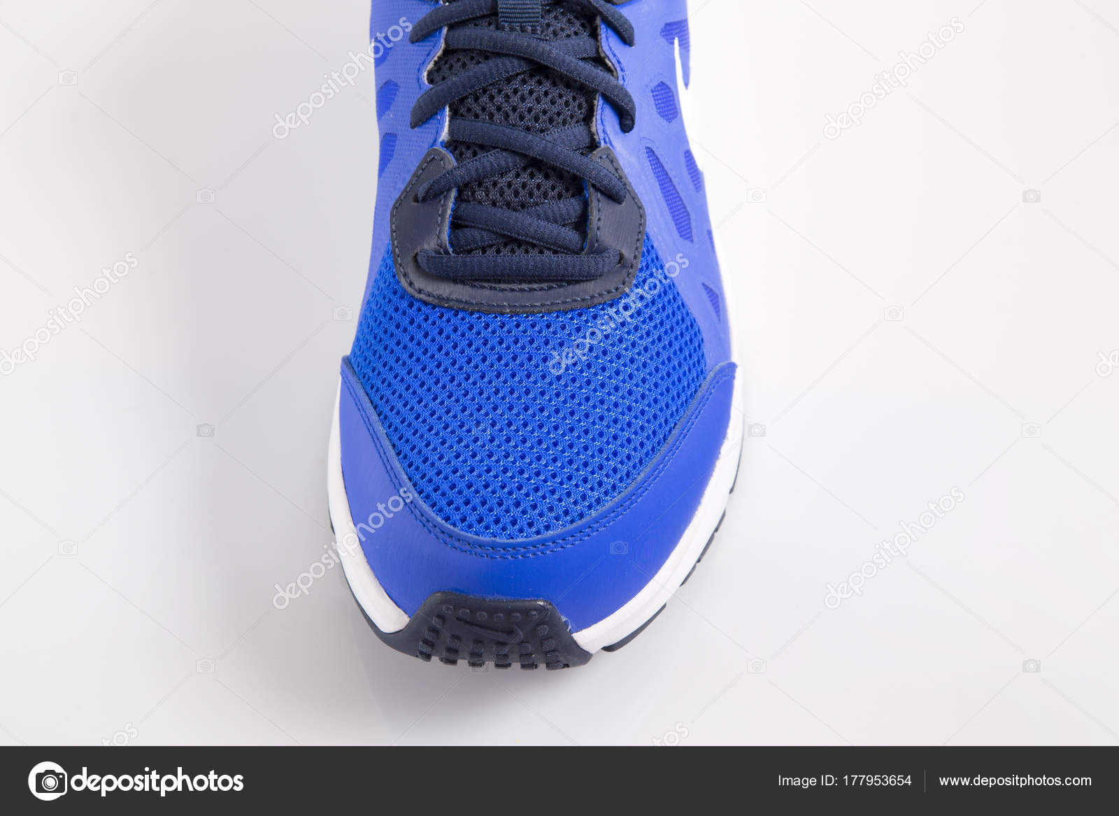 nike revolution st3