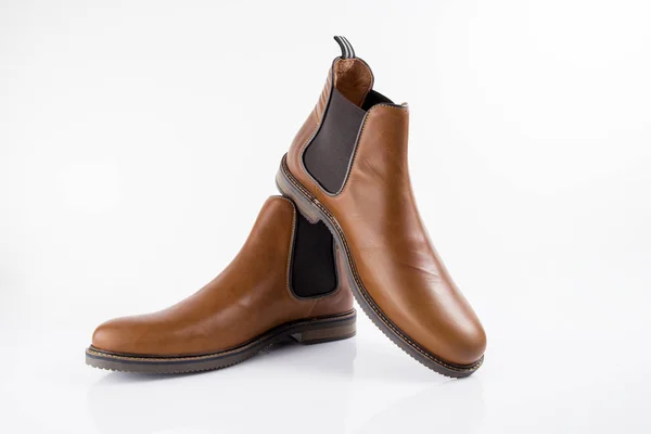 Männliche Braune Lederstiefel Auf Weißem Hintergrund Isoliertes Produkt Bequemes Schuhwerk — Stockfoto