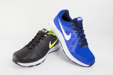 Portekiz, Mart 23, 2018:Nike spor ayakkabı koşu. Nike, çok uluslu şirket. Beyaz izole. Ürün görüntüleri.
