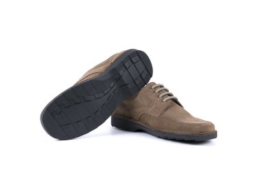 Beyaz arka plan, izole ürün, rahat ayakkabı erkek kahverengi deri ayakkabı.