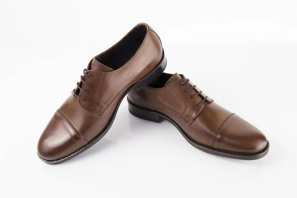 Zapato Elegante Cuero Marrón Masculino Sobre Fondo Blanco Producto Aislado — Foto de Stock
