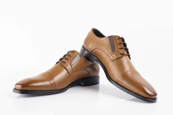Zapato Cuero Marrón Masculino Sobre Fondo Blanco Producto Aislado Calzado — Foto de Stock