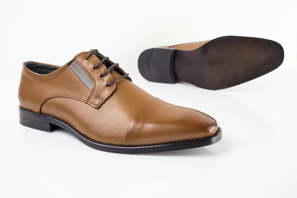 Sapato Couro Marrom Masculino Fundo Branco Produto Isolado Calçado Confortável — Fotografia de Stock