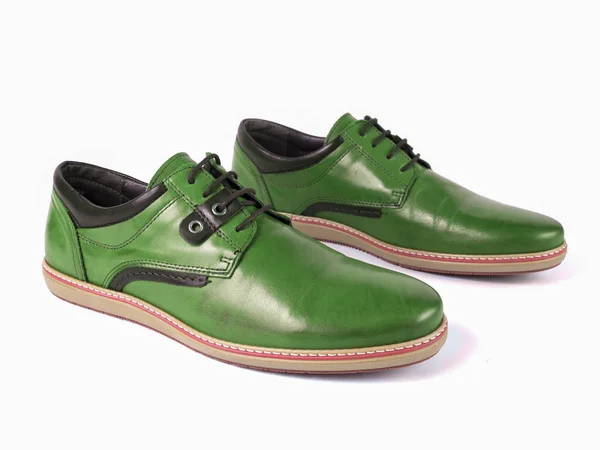 Beyaz Arka Planda Erkek Yeşil Deri Ayakkabı Izole Edilmiş Ürün — Stok fotoğraf