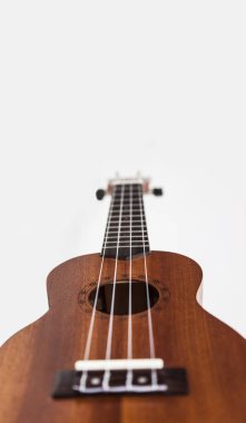 Kahverengi ukulele gitar