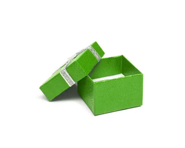 Offene grüne Farbe Geschenkbox mit silbernem Band isoliert auf weißem B — Stockfoto