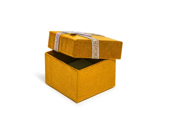 Otevřené oranžový Dárkový box s stříbrná stuha izolovaných na bílém pozadí — Stock fotografie
