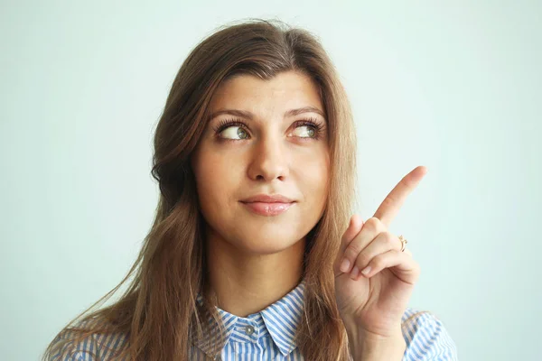Woman showing finger in the side — Stock Photo, Image