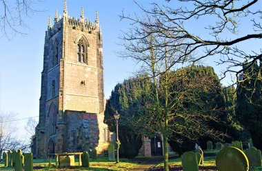 Yorkshire Wolds Way, İngiltere 'nin Yorkshire şehrinde Hessle' dan Filey 'e kadar 110 km uzunluğunda bir ulusal patikadır. Filey Brigg 'de Cleveland Yolu' na bağlanır, başka bir ulusal patika. 2007 yılında Yorkshire Wolds Way 25. kuruluş yıldönümünü kutladı..