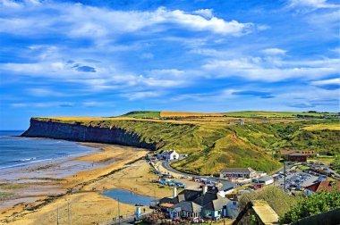 Saltburn-by-the-Sea, İngiltere 'nin Kuzey Yorkshire eyaletinde, Redcar ve Cleveland' da yer alan bir sahil kasabasıdır. Kuzey Yorkshire 'ın tarihi sınırları içinde yer almaktadır..