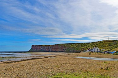 Saltburn-by-the-Sea, İngiltere 'nin Kuzey Yorkshire eyaletinde, Redcar ve Cleveland' da yer alan bir sahil kasabasıdır. Kuzey Yorkshire 'ın tarihi sınırları içinde yer almaktadır..