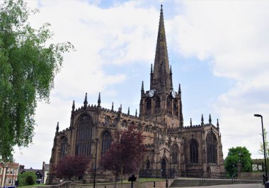Rotherham Minster binlerce yıldır ibadete açık olduğu için kilit altında tutuluyor. 16 Mayıs 2020 Cumartesi..