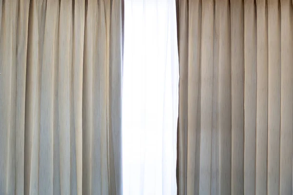 Vorhang Innenausstattung im Zimmer. weiß curtain.beautiful cur — Stockfoto