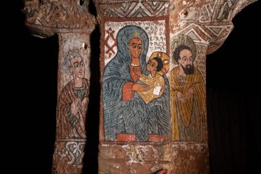 Etiyopya 'nın Tigray Bölgesi' ndeki Aona Yemata Guh adlı monolitik kilisedeki antik duvar resimleri.