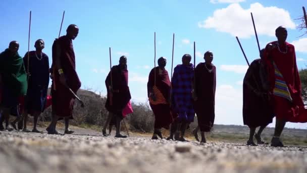 Kenya ve Tanzanya 'daki Masai Kabilesi Adamları Yavaş Hareket 120fps, Etnik Grup — Stok video