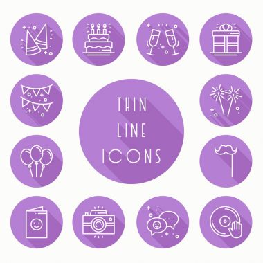 Parti kutlama ince çizgi Icons set. Doğum günü, özel günler, olay, karnaval şenlikli. Temel parti öğeleri simgeler koleksiyonu. Vektör basit doğrusal tasarımı. Resimde. Sembolleri. Maske hediyeler kek havai fişek