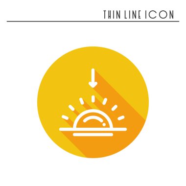 Güneş satırı basit simgesi. Hava sembolleri. Sunrise, günbatımı. Tasarım öğesi tahmin. Mobil uygulaması, web ve aletler için şablon. Vektör stil doğrusal simgesi. İzole illüstrasyon. Düz güneş ışığı, işareti. Logo.