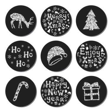 Yılbaşı yeni yıl gümüş Hediyelik Etiketler yuvarlak. Xmas kümesi Etiketler. Elle çizilmiş glitter dekoratif unsur. Parlak tatil Noel çıkartmaları topluluğu. Vektör çizim. Yazı, kaligrafi.