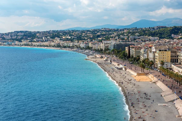 Nice, Frankrijk: bovenaanzicht van de oude stad andpromenade des Anglais — Stockfoto