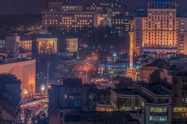 Kiev, Ukraina: aerial nattvisning av Maidan Nezalezhnosti, Independence Square — Stockfoto