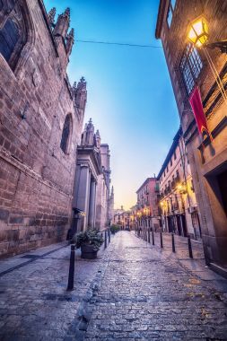 Toledo, İspanya: tarihi kent merkezine ve katedral