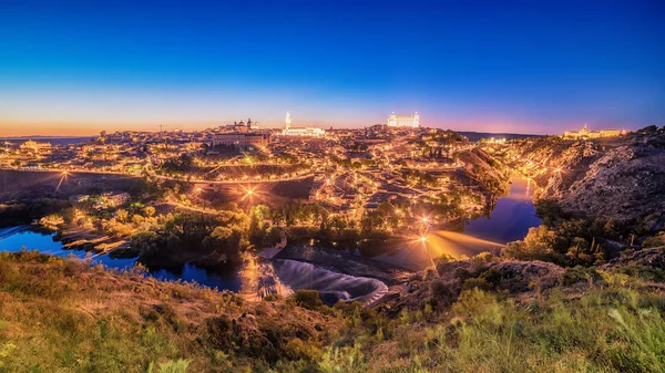 Vista aérea de Toledo, capital histórica de España —  Fotos de Stock