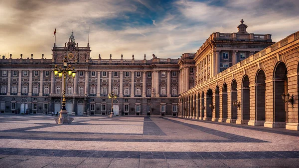 Madrid, Španělsko: královský palác, Palacio Real de Madrid — Stock fotografie
