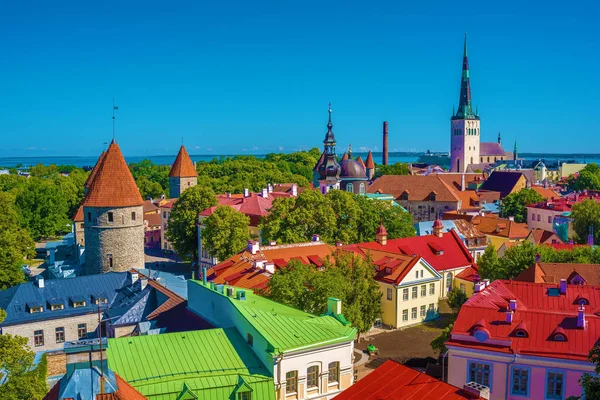Tallinn, Estonia: lotu ptaka widok z góry starego miasta — Zdjęcie stockowe