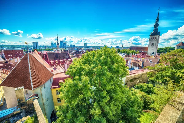 Таллинн, Эстония: вид с воздуха на старый город — стоковое фото