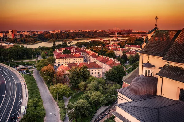 Warschau, Polen: centrale deel van de stad en de rivier Vistula — Stockfoto