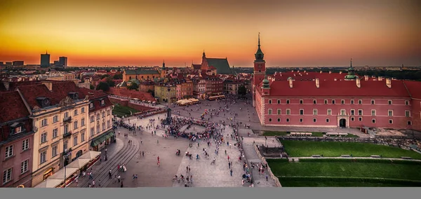 Varsavia, Polonia: Piazza del Castello e il Castello Reale, Zamek Krolewski w Warszawie — Foto Stock