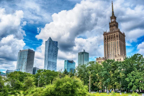 Varsavia, Polonia: il Palazzo della Cultura e della Scienza, Palac Kultury i Nauki — Foto Stock