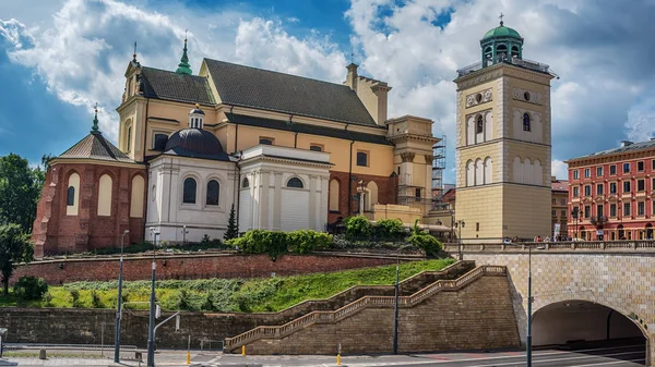 Варшава, Польша: St. Annes Churchpo — стоковое фото