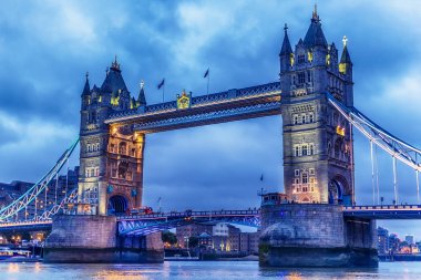 Londra, Birleşik Krallık: Tower Bridge Thames Nehri üzerinde