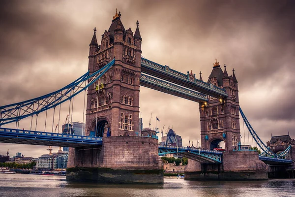 London, Britania Raya: Jembatan Menara di Sungai Thames — Stok Foto