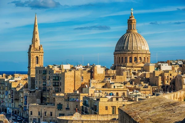 Valletta, Malta: letecký pohled od městské hradby — Stock fotografie