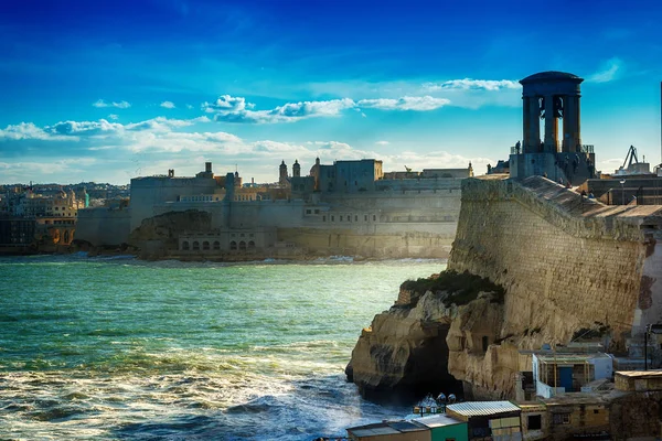 Valletta, Malta: Cerco Bell Memorial — Fotografia de Stock