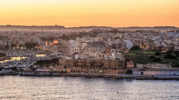 Malta: Il-Gzira y el puerto de Marsans — Foto de Stock