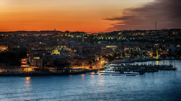 Malta: Il-Gzira e Marsans Harbour — Fotografia de Stock