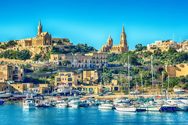 Malta: Mgarr, una ciudad portuaria en la isla de Gozo — Foto de Stock