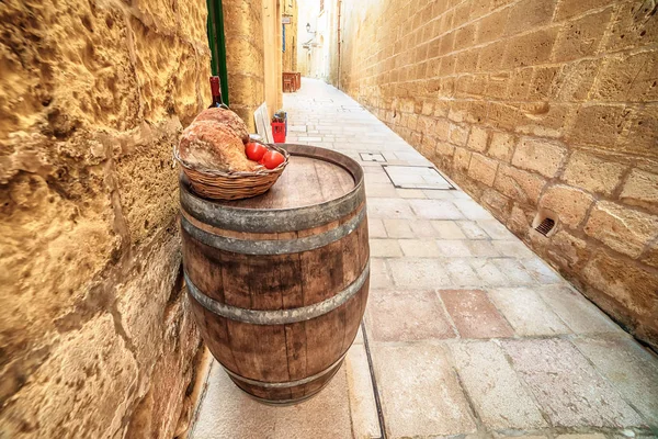 Victoria, isola di Gozo, Malta: cibo medievale nella Cittadella — Foto Stock