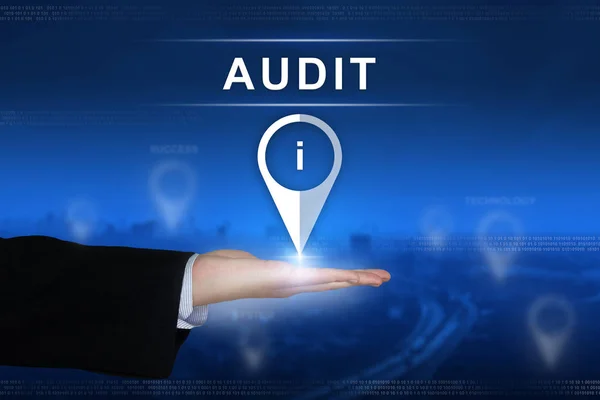 Pulsante di audit su sfondo sfocato — Foto Stock