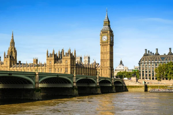 Big Ben'e ve Parlamento, Londra, İngiltere'de ev