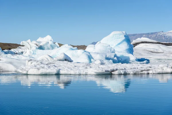 Vue des icebergs dans la lagune des glaciers, Islande — Photo