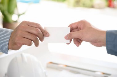 Mühendislik araçlar arka plan ile kartvizit alışverişi