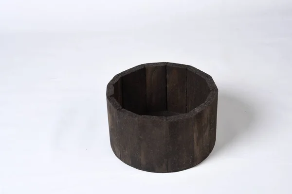 Caixa redonda de madeira embalagem mockup isolado no fundo branco — Fotografia de Stock