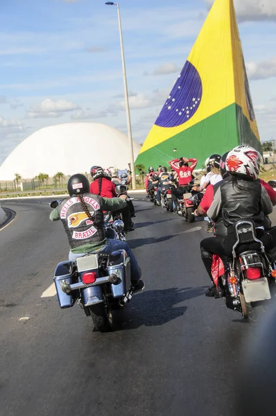 Saboroso Abacaxi Fatiado Temperado Servido Mesa Com Acompanhamentos Fundo Desfocado — Fotografia de Stock