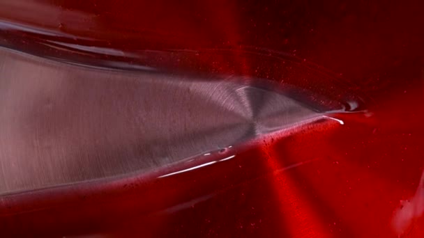 Esmalte Rojo Una Bandeja Acero Texturas Vidriosas Rojas — Vídeos de Stock