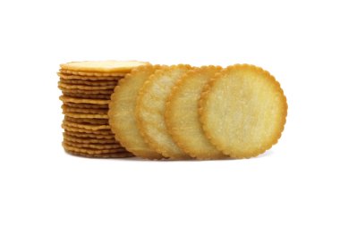 Beyaz arka planda izole edilmiş ince bisküvi aromalı süt.
